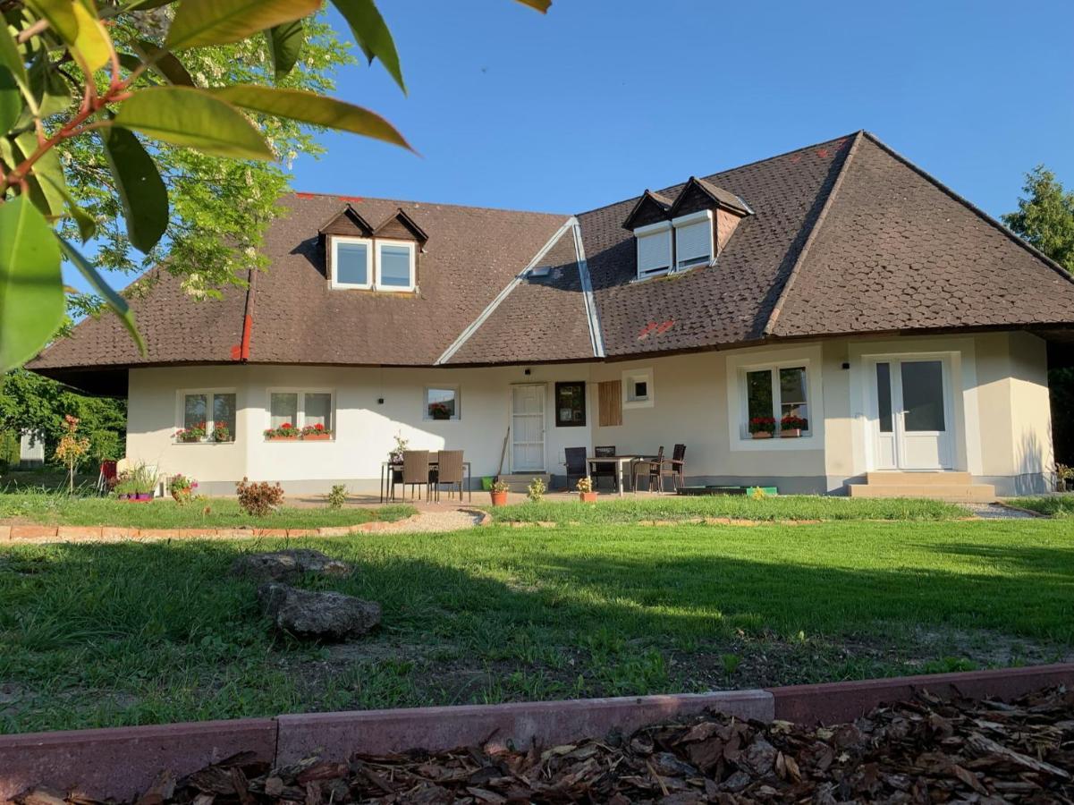 Levendulakert Siófok Apartmanház Exterior foto